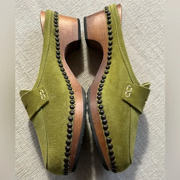 EUC Michael Kors Green Suede Clogs. Women's Size: 9. - Picture 5 of 12